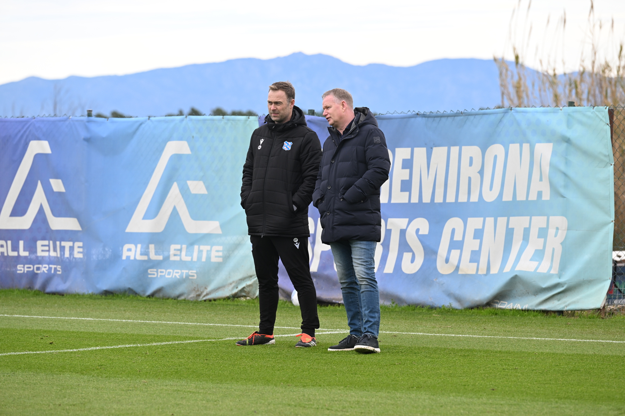 Trainingskamp in Spanje: volg hier alle verrichtingen