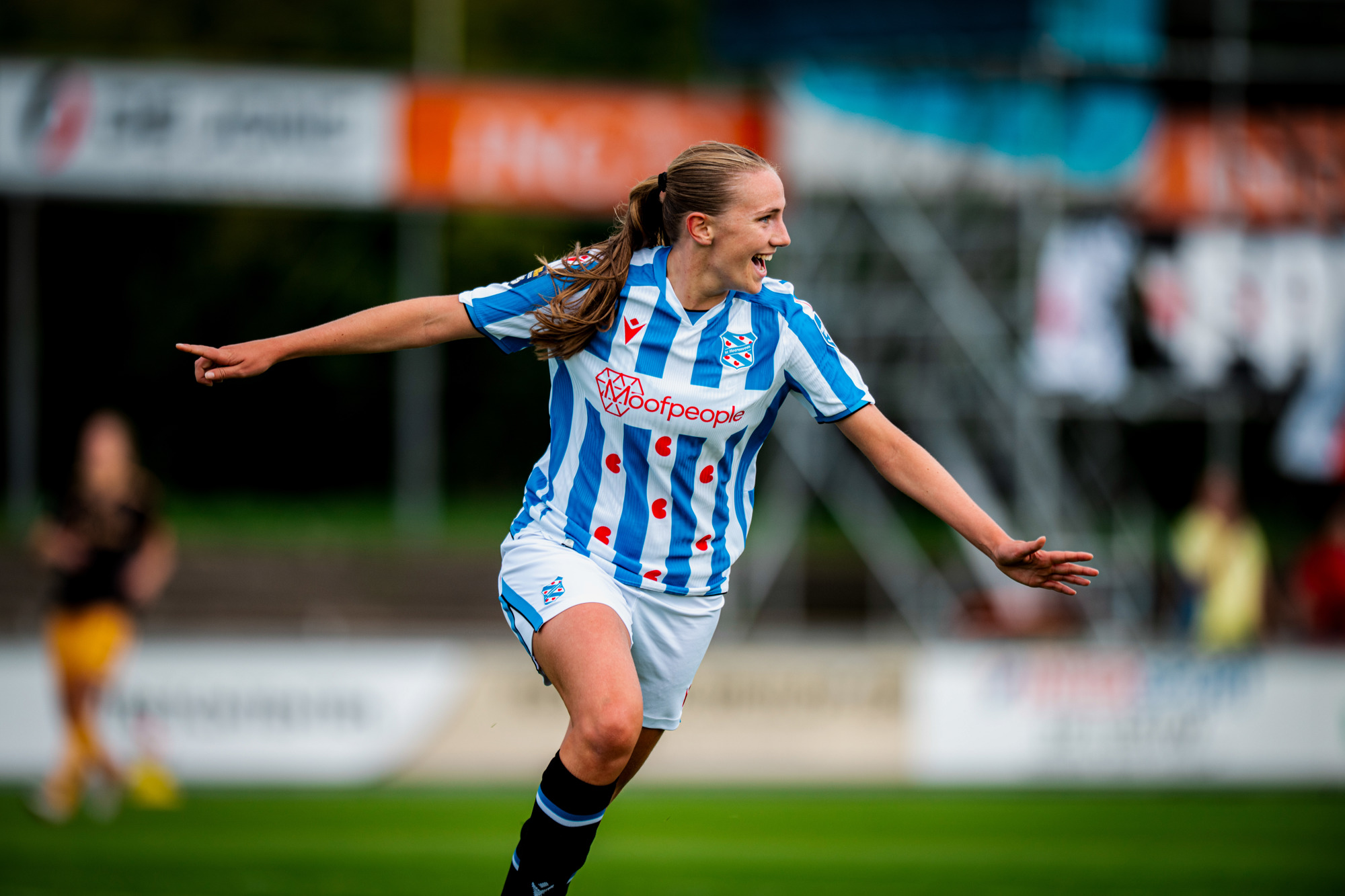 sc Heerenveen Vrouwen boekt eerste zege van het seizoen tegen Ajax