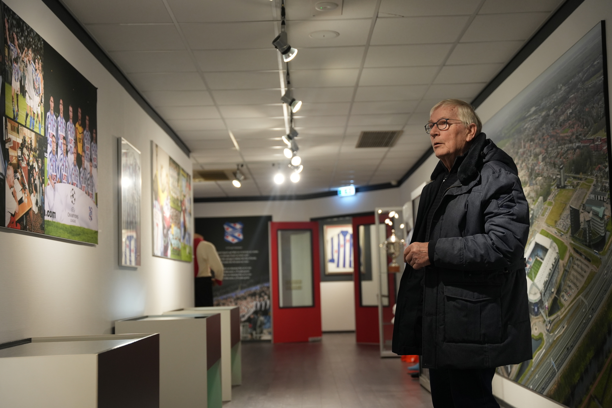 Al 23 jaar geeft Lolke Voolstra rondleidingen in het Abe Lenstra stadion: ''Het is prachtig''