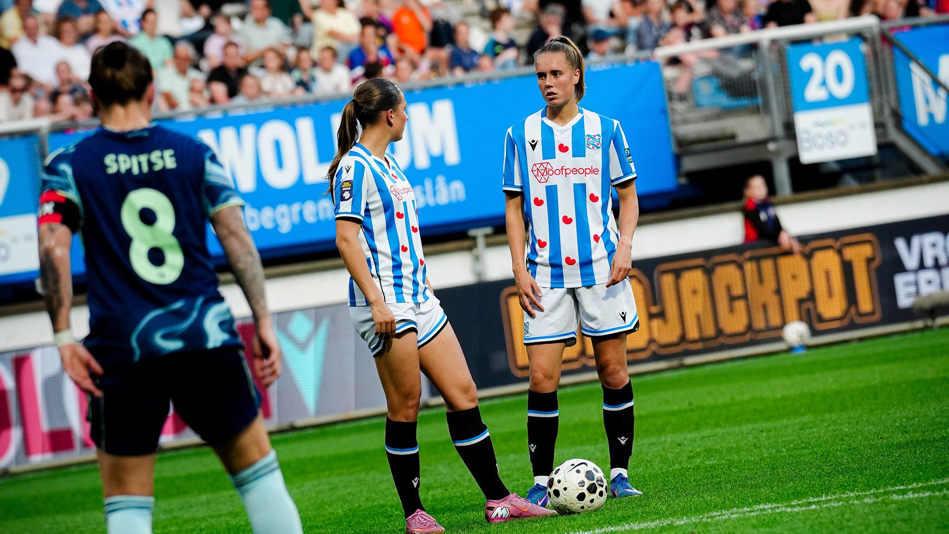 Sterre Kroezen maakt overstap naar Feyenoord
