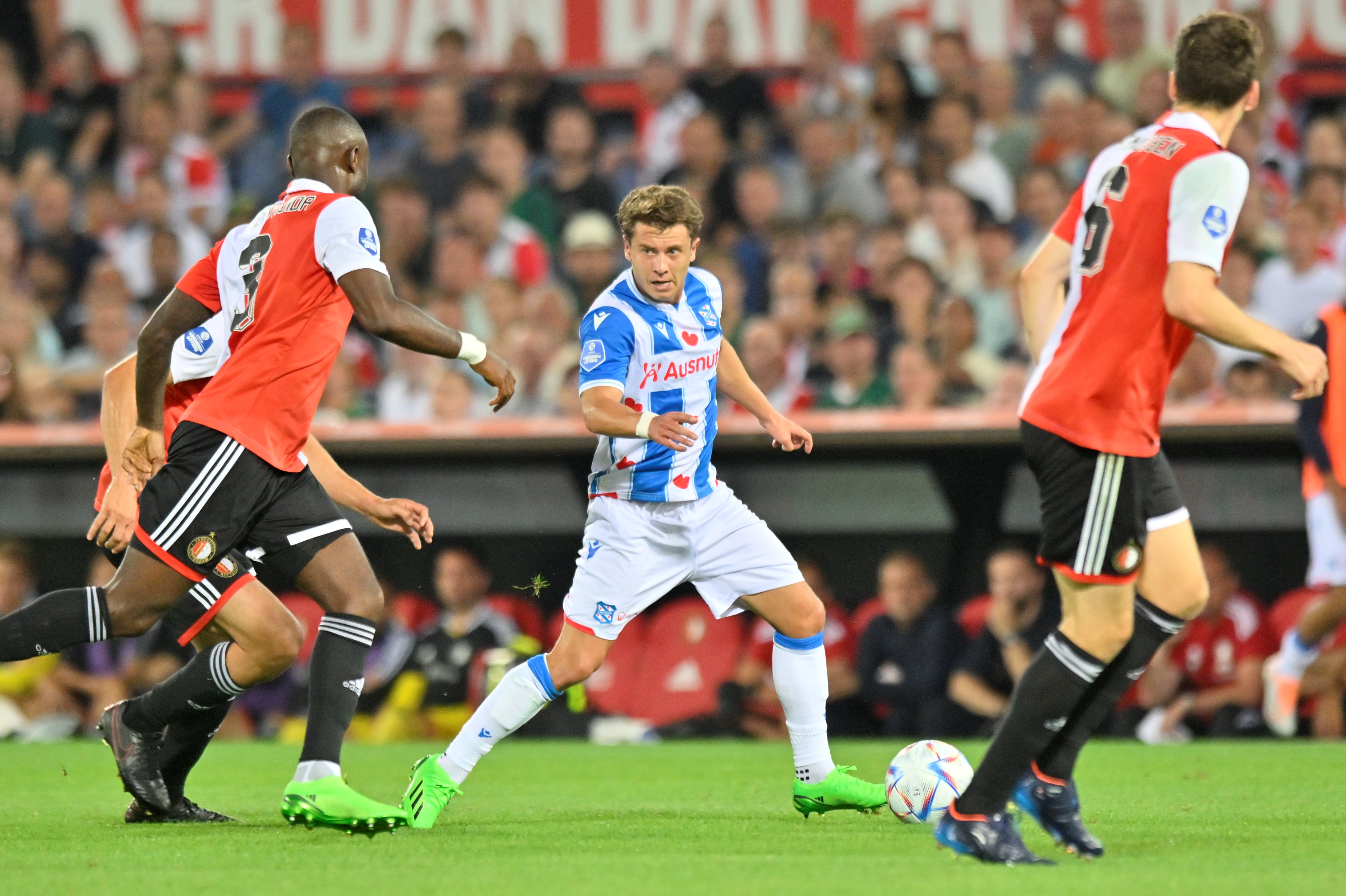 schors verzameling Verzwakken sc Heerenveen loot Feyenoord in kwartfinale van TOTO KNVB Beker