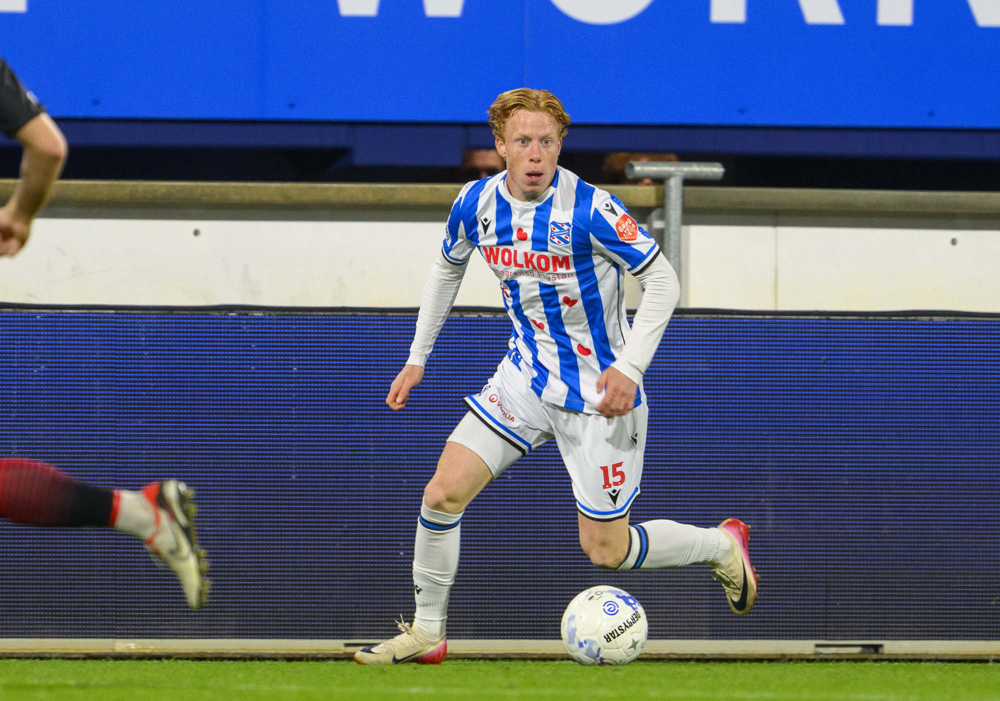 Egbring gaat tegen 'atypisch' N.E.C. basisdebuut maken: ''We gaan met vertrouwen die kant op''