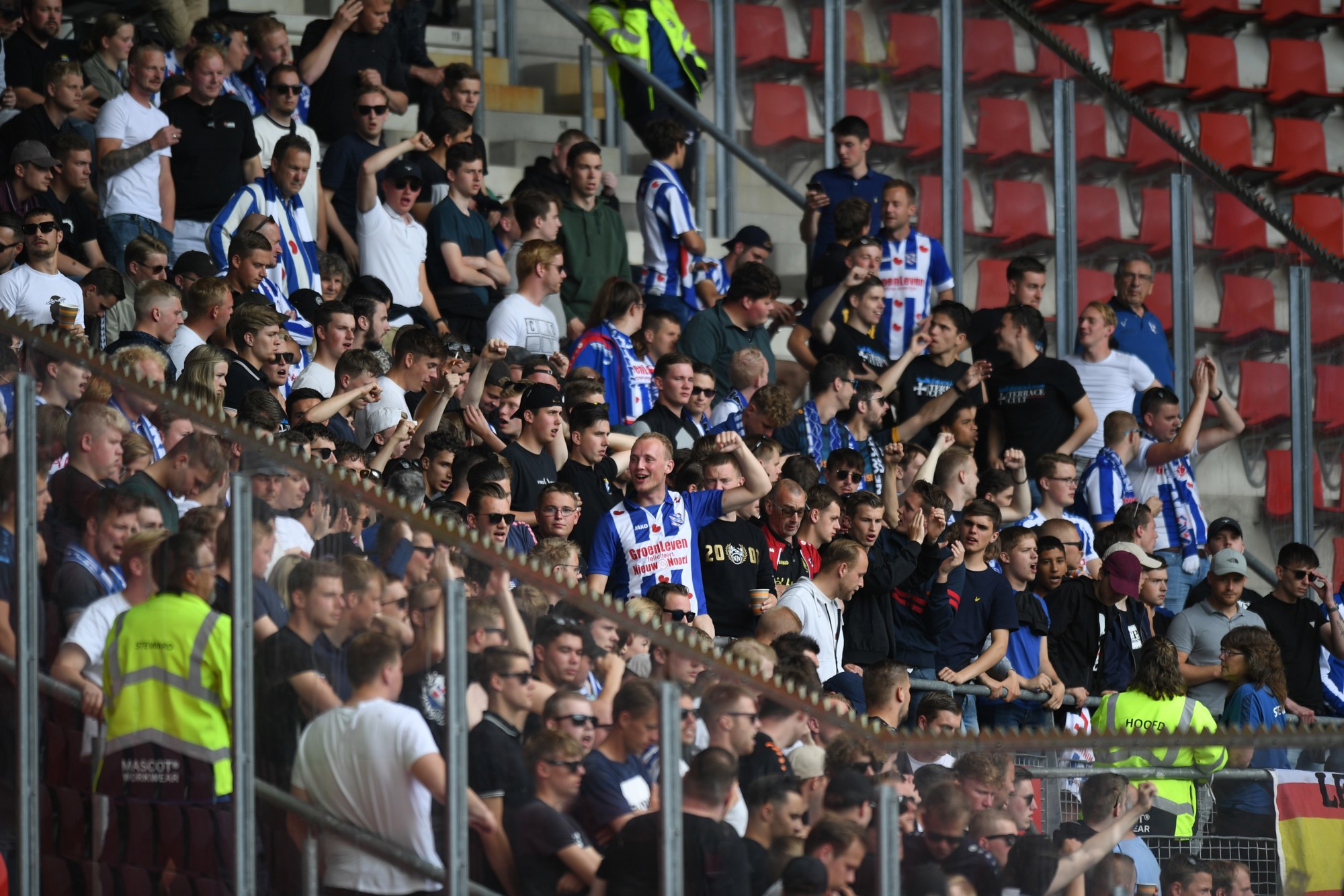Lees hier de verkoopinformatie voor FC Volendam-uit: verplichte buscombi
